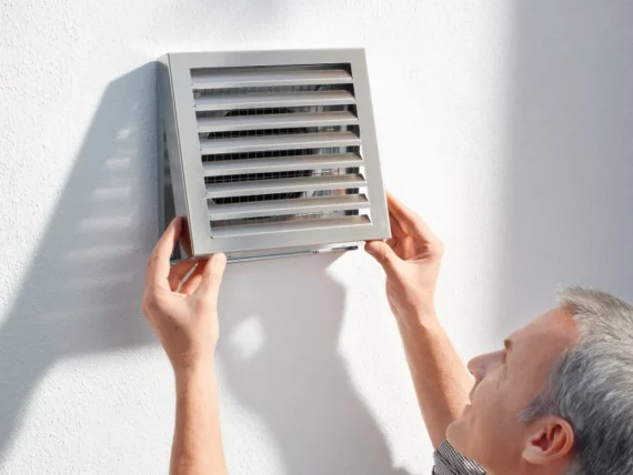 Zehnder_CSY_Air_Distribution_grille_External_wall_filter_exchange_people_open_Office_26130